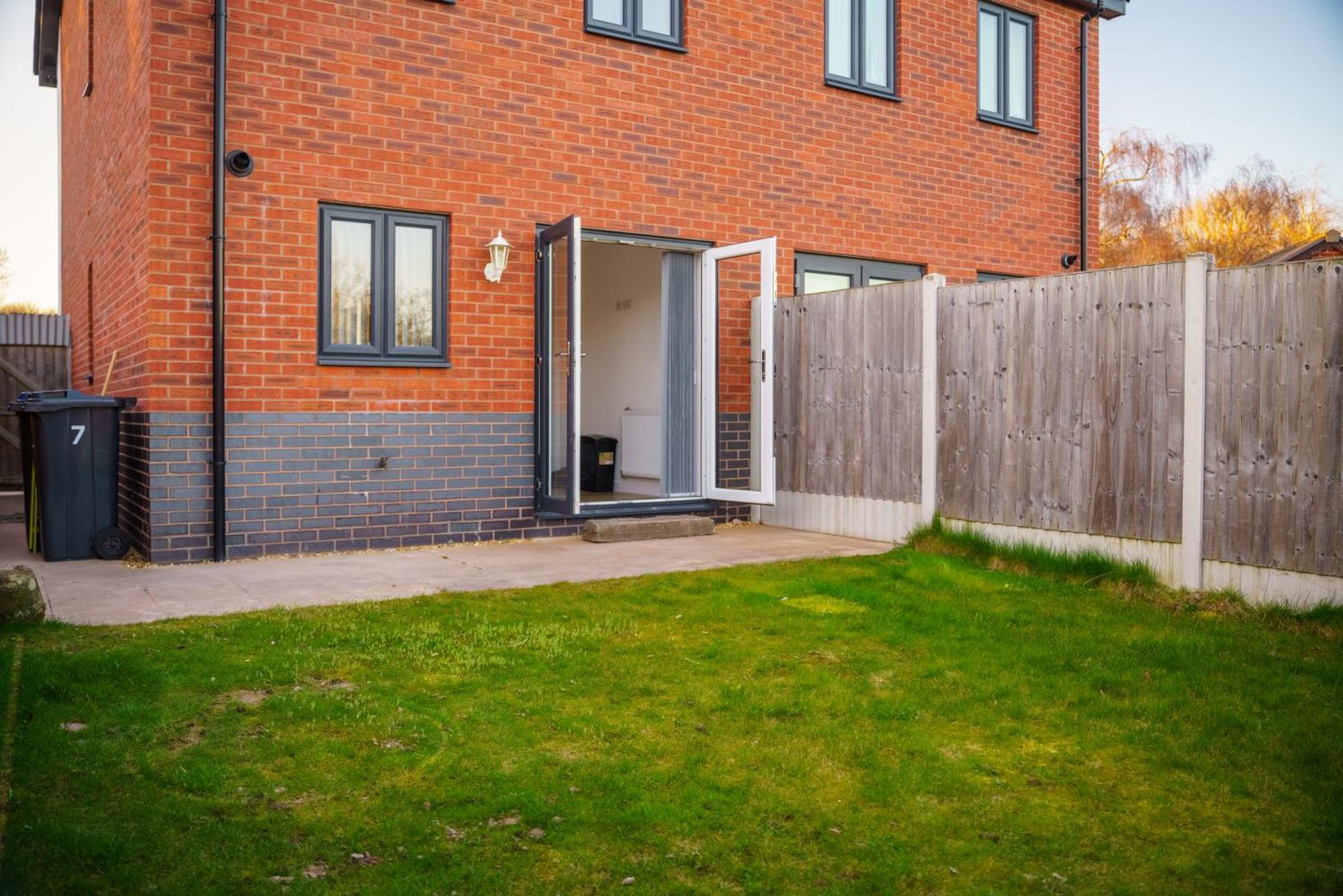 Stylish 2-bedroom Newbuild *